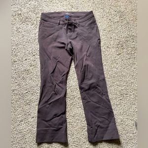 Faded glory womens size 10 pants. Fabric is very stretchy. Very comfortable.